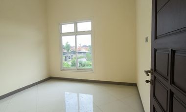 Rumah solo Gentan Purbayan dekat luwes pajang Laweyan