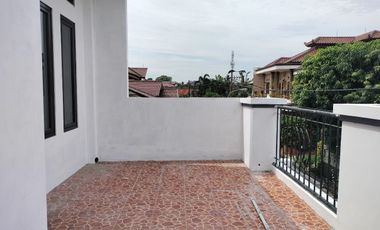 Rumah dijual Baru 2 Lantai, Jatiwaringin, Bekasi dekat LRT Jatibening