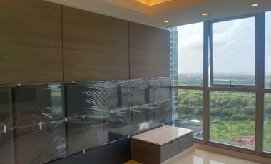 DISEWA APARTEMEN GOLD COAST 3 BR SEMI FURNISH