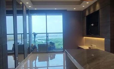 DISEWA APARTEMEN GOLD COAST 3 BR SEMI FURNISH