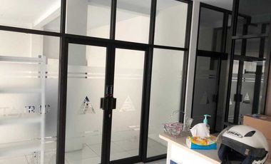 Rumah kantor bagus dekat kampus UMY