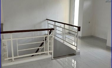 Bonus Furniture, Rumah 3 Km Stasiun Tugu Jogja rumah dalam perumahan mewah mangkubumi