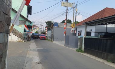 Disewakan Ruang Usaha / Kantor Per 2 Tahun