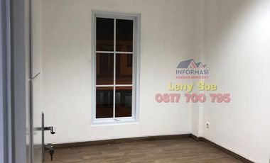 Rumah Permata Mediterania 2 lantai dalam cluster, aman, bebas banjir