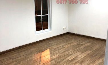 Rumah Permata Mediterania 2 lantai dalam cluster, aman, bebas banjir