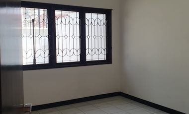 Dijual rumah 2 lantai mainroad di Jalan Mekar Wangi Bandung