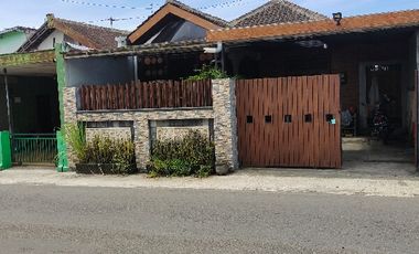 rumah di Paulan colomadu