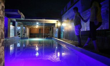 Jual Rumah 2 Lantai Minimalis Dengan Kolam Renang. Fasilitas Glass Pool estetik + GYM CENTRE and Private Pool