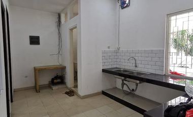 Rumah Townhouse Mediterania Resort Pik Uk 8x21 Semi Furnish