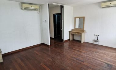 Rumah Townhouse Mediterania Resort Pik Uk 8x21 Semi Furnish