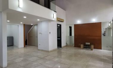 Rumah Townhouse Mediterania Resort Pik Uk 8x21 Semi Furnish