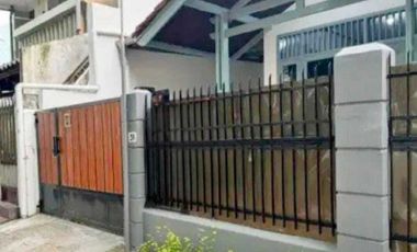 Disewa Rumah Bagus dan Berlokasi Strategis Siap Huni di Tebet Timur