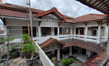 Rumah Besar Kamar Banyak di Pusat Kota Jogja