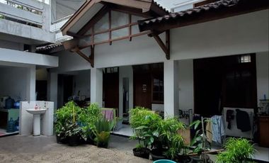 Rumah Besar Kamar Banyak di Pusat Kota Jogja