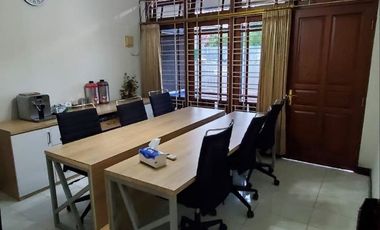Rumah Besar Kamar Banyak di Pusat Kota Jogja