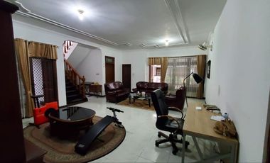 Rumah Besar Kamar Banyak di Pusat Kota Jogja
