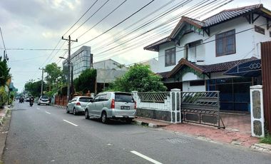 Rumah Besar Kamar Banyak di Pusat Kota Jogja