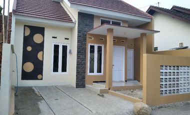 Rumah Baru Cibuk Seyegan Jalan Godean Km 9 keutara