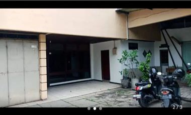 Rumah dijual di RW 03, Putat Gede, Sukomanunggal, Surabaya, Jawa Timur