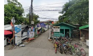 Hitung Tanah ! Rumah 2 Lantai di Perumnas Karawaci, Strategis, Ramai