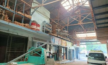 Dijual Tempat Usaha Material Strategis