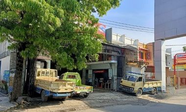 Dijual Tempat Usaha Material Strategis