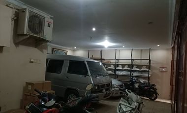 Dijual Tempat Usaha Material Strategis