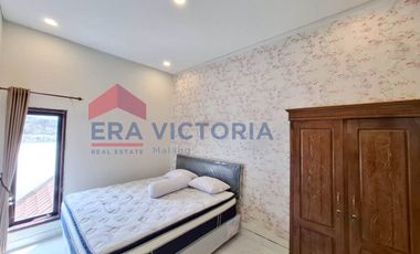 Rumah Cantik 2 Lantai Full Furnish di Jantung Sawojajar Siap Huni