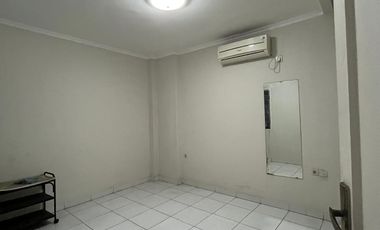 Rumah SEWA MURAH  2 Lantai Kelapa Gading Siap Huni JARANG ADA