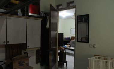 Rumah 2 Lt SHM Akses Mudah ke Gerbang Tol Cawang Harga Nego J-18760