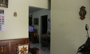 Rumah 2 Lt SHM Akses Mudah ke Gerbang Tol Cawang Harga Nego J-18760