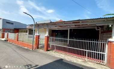 RUMAH HITUNG TANAH COCOK UNTUK KOS-KOSAN GEGERKALONG Setiabudi Bandung