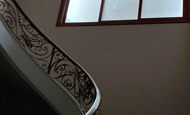 Hunian Mewah 2 Lt di Jl. Papandayan depan hotel Grand Edge