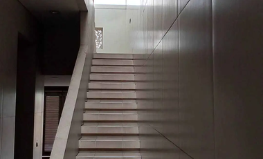 Hunian Mewah 2 Lt di Jl. Papandayan depan hotel Grand Edge