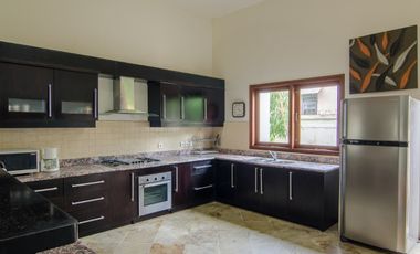 Leasehold Beachfront Villa Montong,Batu Layar dekat Senggigi Lombok