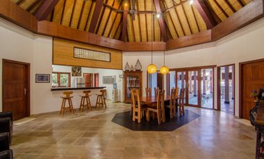 Leasehold Beachfront Villa Montong,Batu Layar dekat Senggigi Lombok