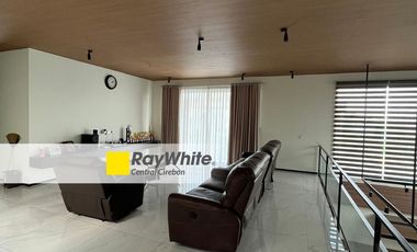 Rumah Mewah Siap Huni Konsep Industrial di Taman Cipto Cirebon