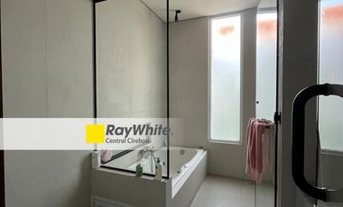 Rumah Mewah Siap Huni Konsep Industrial di Taman Cipto Cirebon