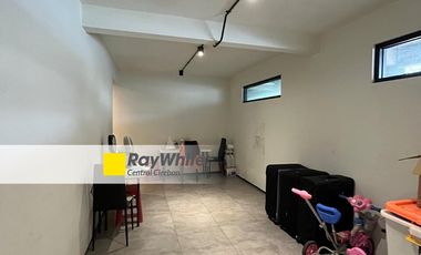 Rumah Mewah Siap Huni Konsep Industrial di Taman Cipto Cirebon