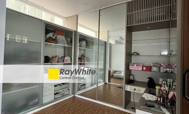 Rumah Mewah Siap Huni Konsep Industrial di Taman Cipto Cirebon