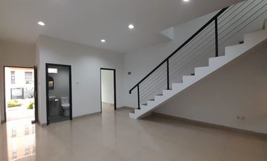 Rumah Baru Minimalis Modern Komplek Puri Syailendra Surya Sumantri