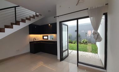 Rumah Baru Minimalis Modern Komplek Puri Syailendra Surya Sumantri