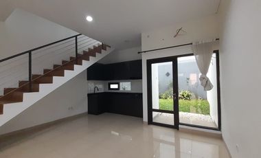 Rumah Baru Minimalis Modern Komplek Puri Syailendra Surya Sumantri