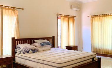 Leasehold House in Central Senggigi tourist area