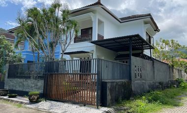 Leasehold House in Central Senggigi tourist area