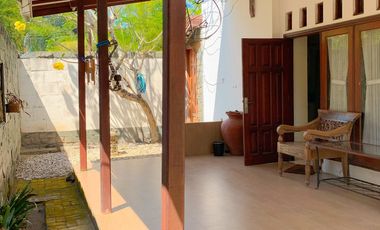 Leasehold House in Central Senggigi tourist area