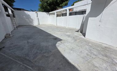 OFICINA CON PATIO DE TRABAJO EN RENTA. CARMEN, CAMPECHE