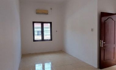 disewakan Rumah Lebak Indah dekat Kenjeran