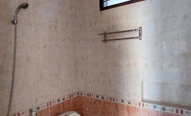 disewakan Rumah Lebak Indah dekat Kenjeran