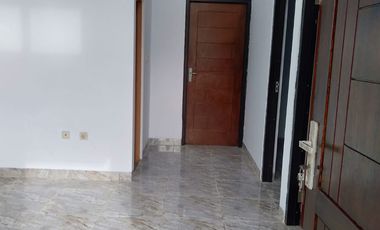 Jual Rumah Strategis Dekat RS Hermina Serpong 2 KT Harga Nego J-30577